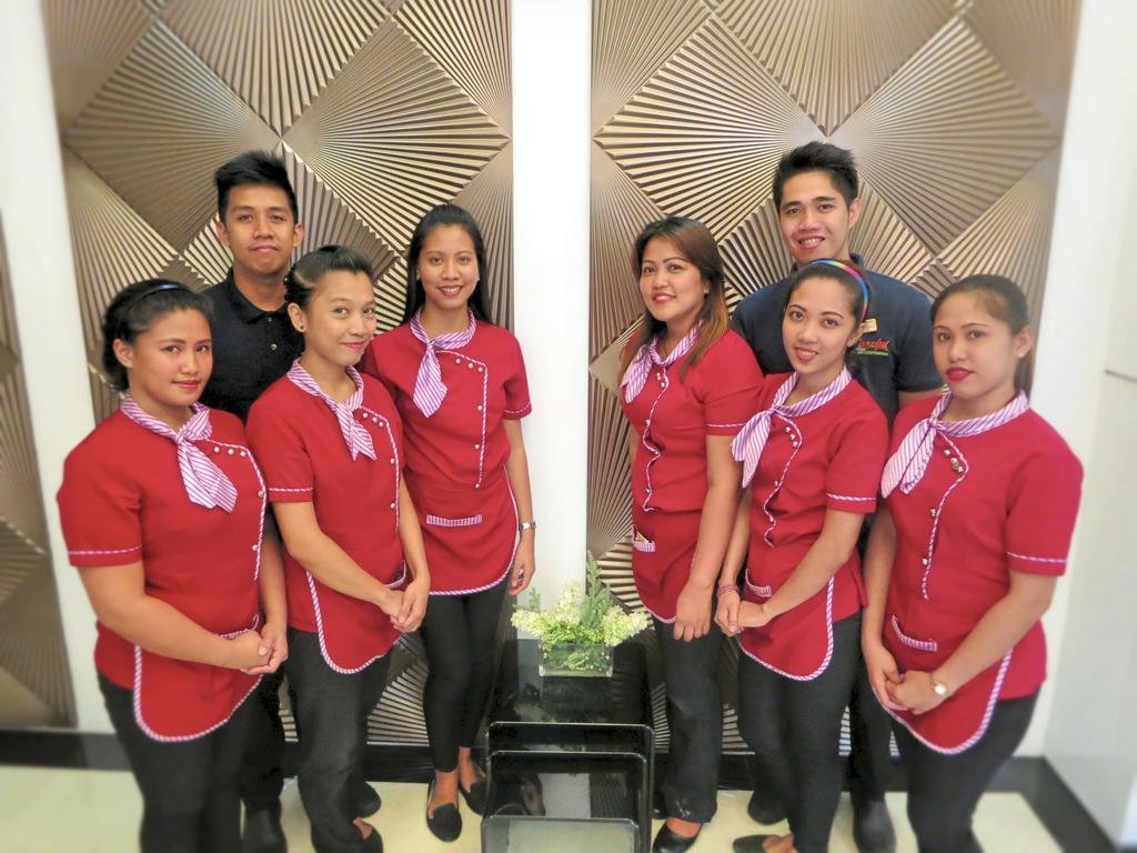 אולונגפו Sun Plaza Subic Hotel מראה חיצוני תמונה