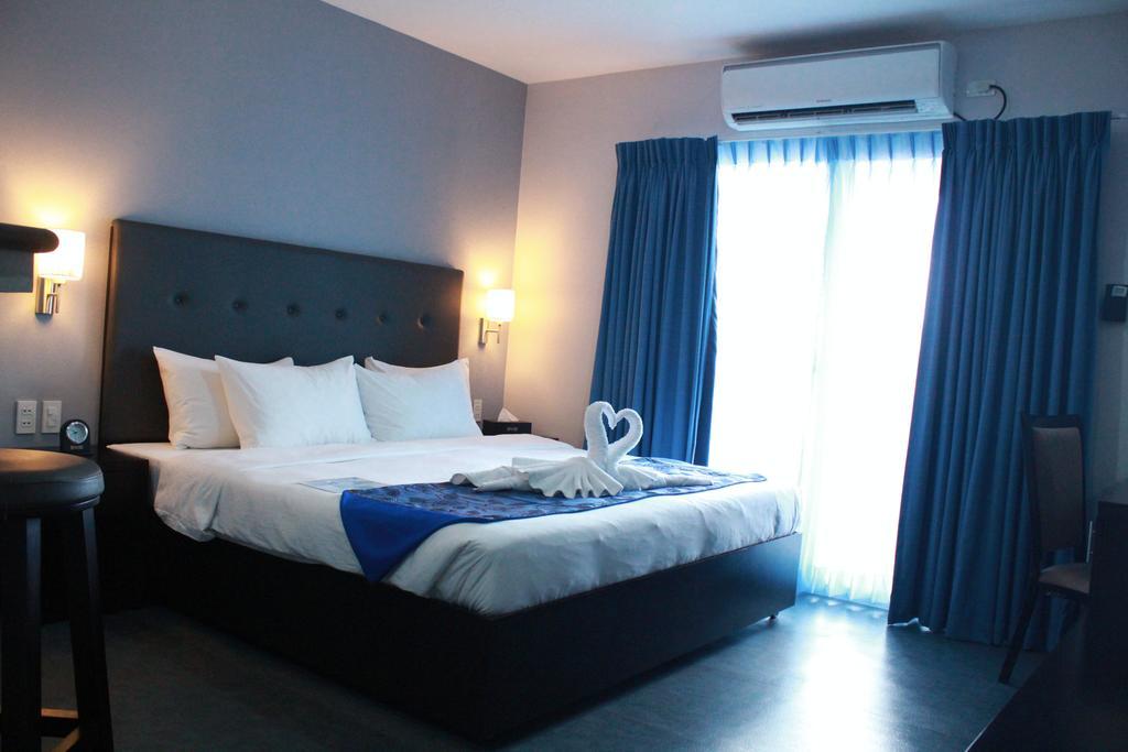 אולונגפו Sun Plaza Subic Hotel חדר תמונה