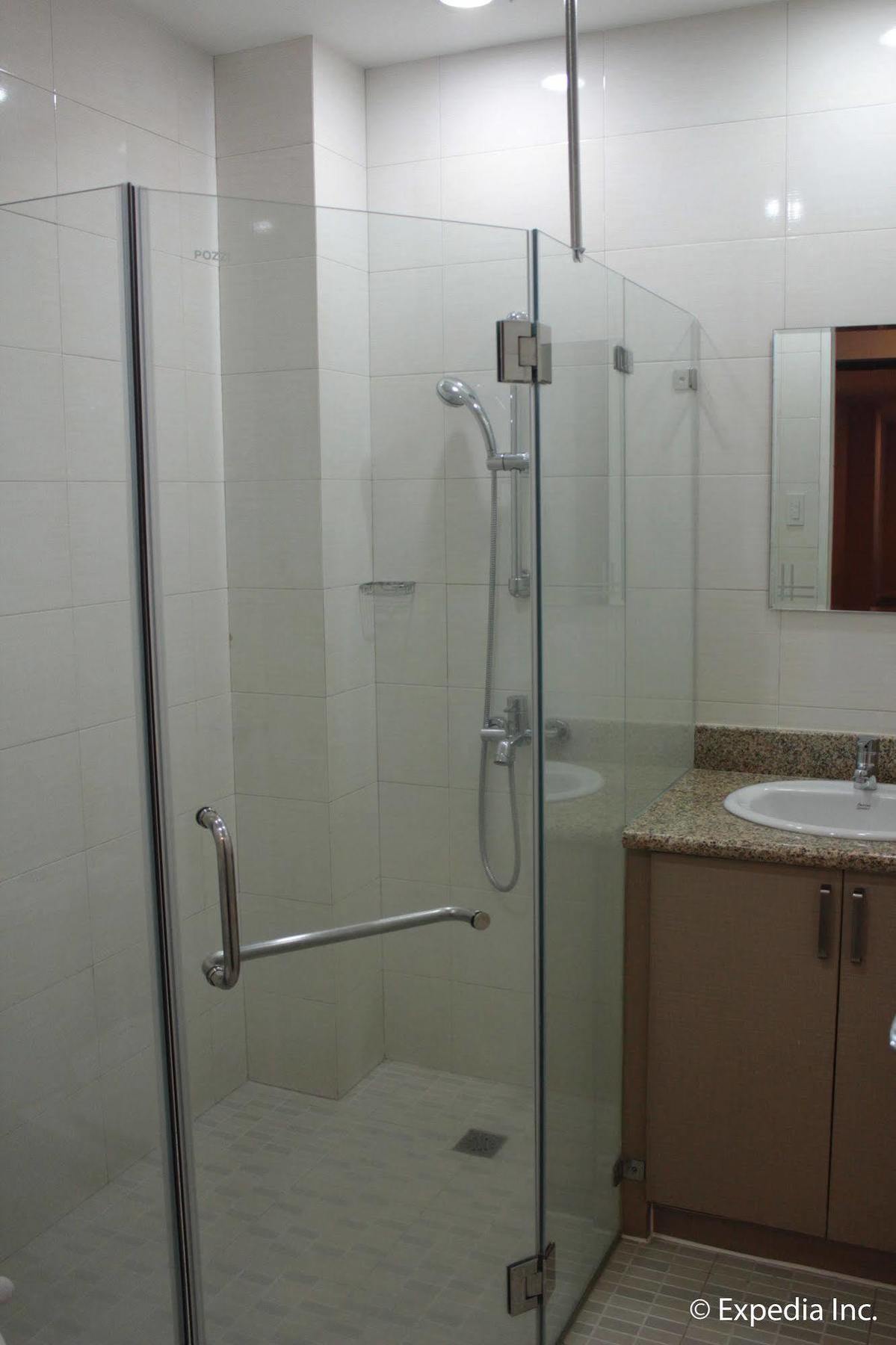 אולונגפו Sun Plaza Subic Hotel מראה חיצוני תמונה