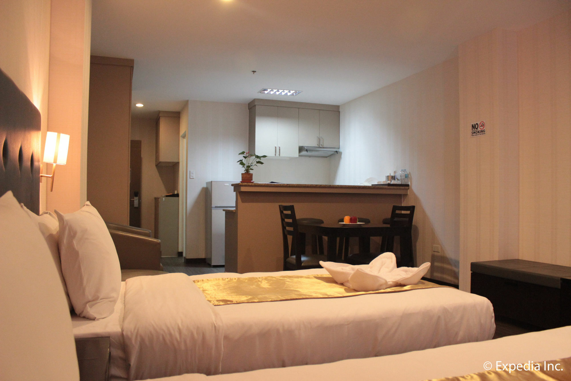 אולונגפו Sun Plaza Subic Hotel מראה חיצוני תמונה
