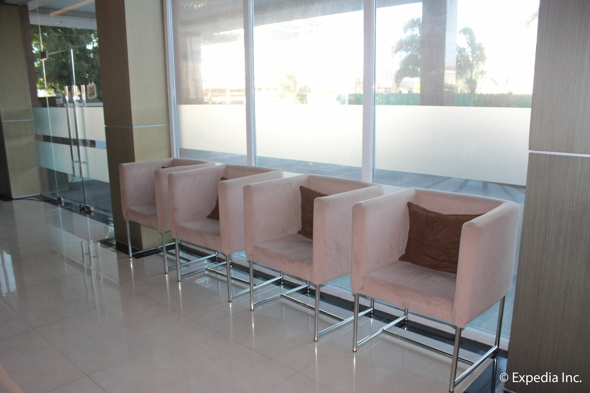 אולונגפו Sun Plaza Subic Hotel מראה חיצוני תמונה